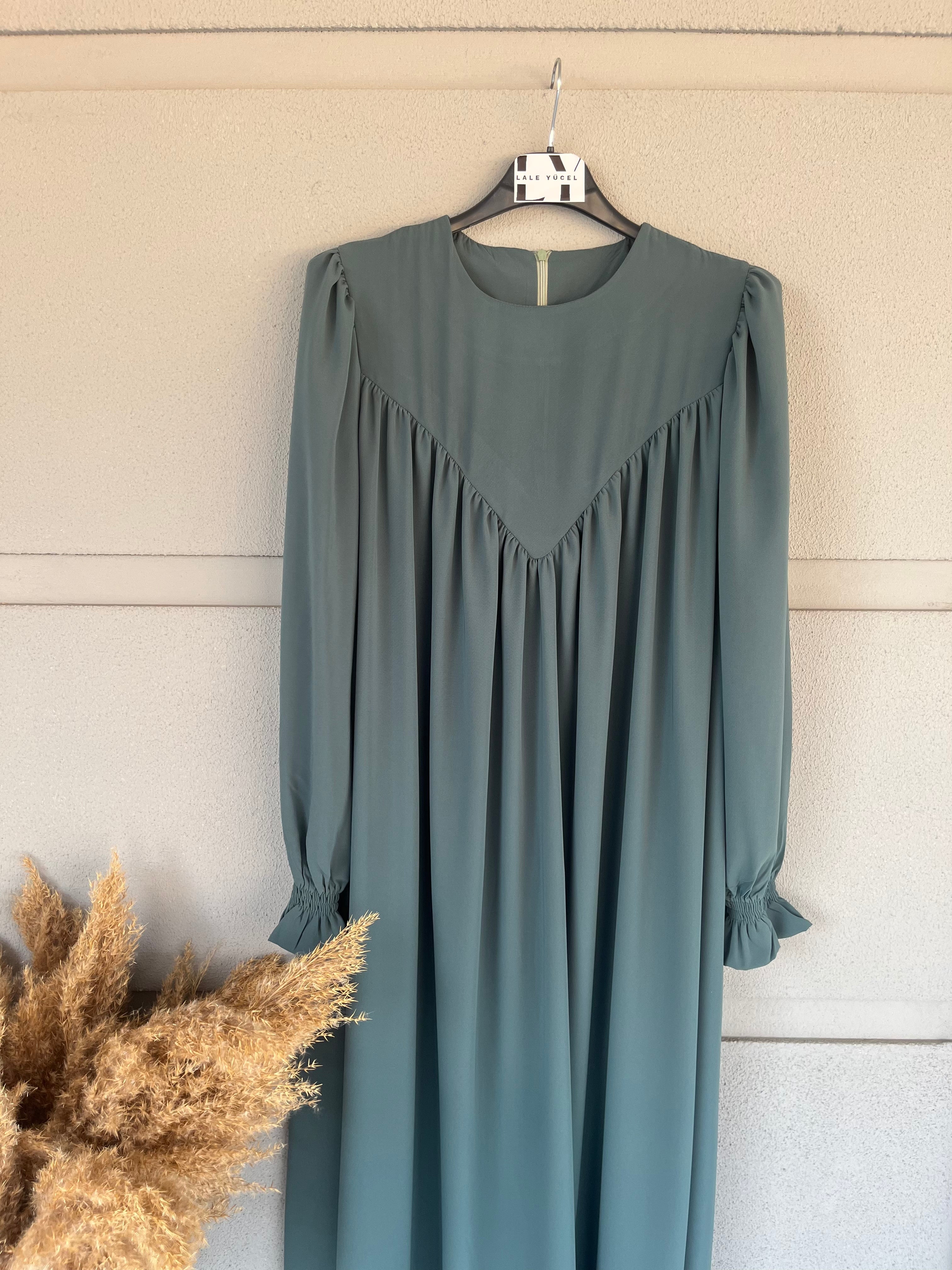 Aylin Ferace Model 119165