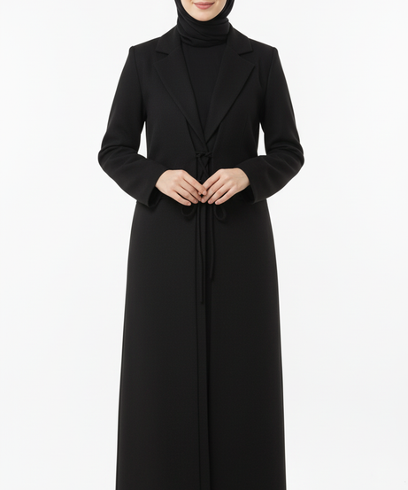 Kawther Yazlık Mantosu – Şık ve Siyah